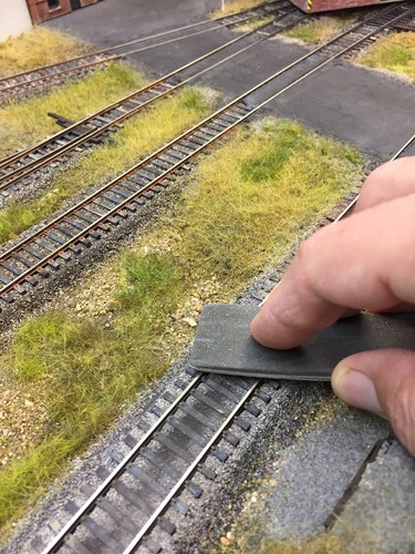 Track cleaner rubber rail - rubber,